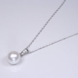 [You and My Jewelry Box]  Platinum Frame Genuine Akoya Pearl Pendant Necklace with Japanese Pure Japanese Beads 8.5mm Diamond [Birthstone June] [Jewelry] <Made in Japan>