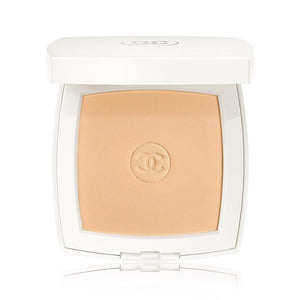 Chanel Le Blanc Compact Radiance Powdery Foundation (Glossy Finish) SPF 25/PA+++ [21 Beige] *With Case