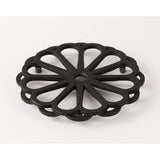 Iwachu Iwachu Kamashiki Ring Chrysanthemum, Small, Black, φ6.9 inches (17.5 cm), Nambu Ironware 17027 [Parallel Import]