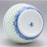 Ishi Pottery Tokuri White Diameter 2.9 inches (7.4 cm) Hasami Ware Crystal Sculpture Sake Cup Set Aokai Wave