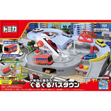 Takara Tomy Lets Run with Tomica Round Bathtub, Mini Car, Toy, For Ages 3 and Up, Pass Toy Safety Standards, ST Mark Certified