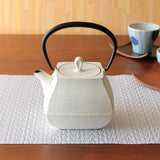 SOUTHERN Iron Equipment Sustainer: Ten Casting Hall TEAPOT Ishien Sekitei 0.7L Premium Ivory W15 X 5XD12 5XH17 X 5 (cm)