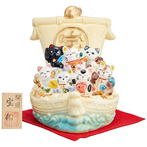 Ale-net Shichifuku Cat Treasure Ship Cream Coloured Curb Luck Lucky Cat Pottery Seto Yaki