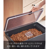 Yamazaki 5618 Airtight Pet Food Stocker, 26.5 lbs (12 kg), Includes Measuring Cup, Black, Approx. W 16.1 x D 9.4 x H 16.7 inches (41 x 24 x 42.5 cm), Tower Food Stocker, Storage Container