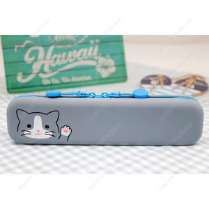 Punilabo Slim Zipper Pouch, Two-Color Cat